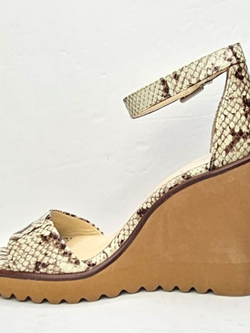 Vince Camuto Gretam Sz 9 Beige Snake Print Ankle Strap Wedge Platform Sandals - Picture 4 of 11